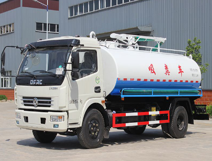 吸粪车